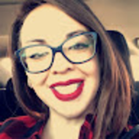 Meet your Posher, Tabitha - Picture 1 of 1